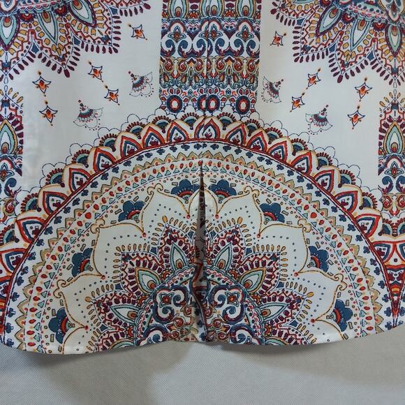 Verse Jory Split Neck White Mandala Patterned Sleeveless Top Blouse Size M - Picture 5 of 6